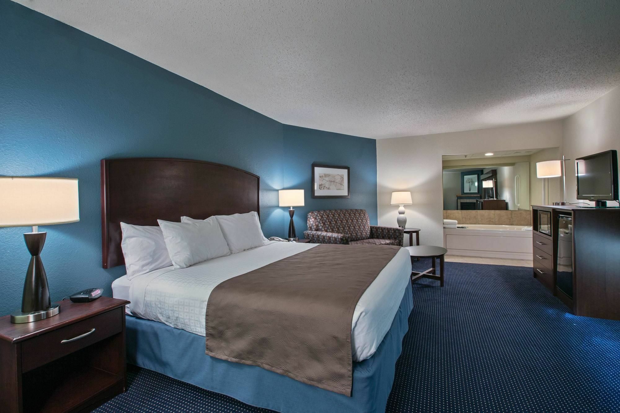 Hotel Americinn By Wyndham 4*